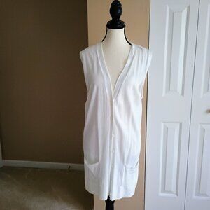 CHADWICKS-WHITE SLEEVELESS BUTTON DOWN VEST-SIZE L/TALL-100% COTTON W/POCKETS